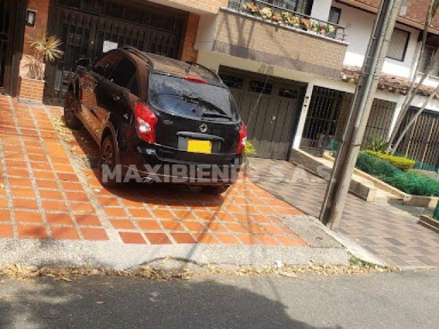 studio en arriendo CL 29 81 96 APARTA ESTUDIO PRIMER PISO