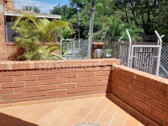 studio en arriendo CL 32 74 14