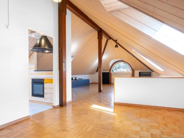 Studio en attique au centre de Lausanne
