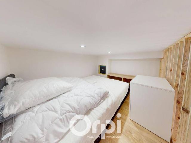 STUDIO EN DUPLEX MEUBLE RENOVE A NEUF LONGWY HAUT