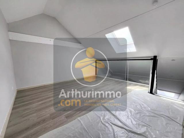 STUDIO EN DUPLEX AU DERNIER ETAGE