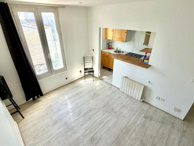 Studio en duplex Quartier mairie