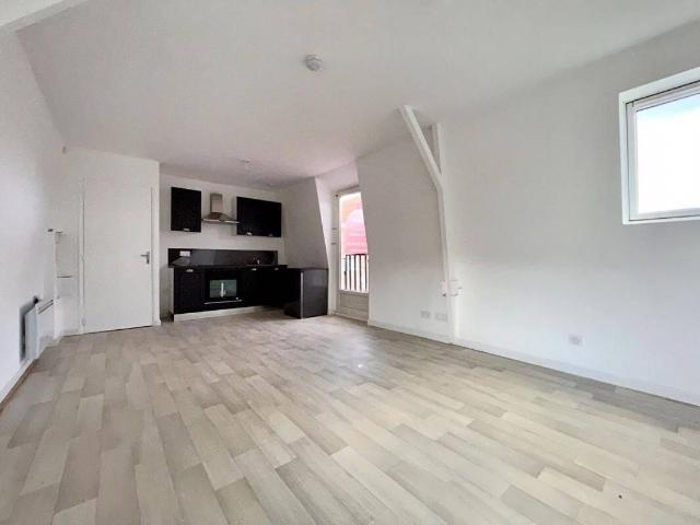 Studio en duplex sur Pérenchies 495 euros/mois C.C