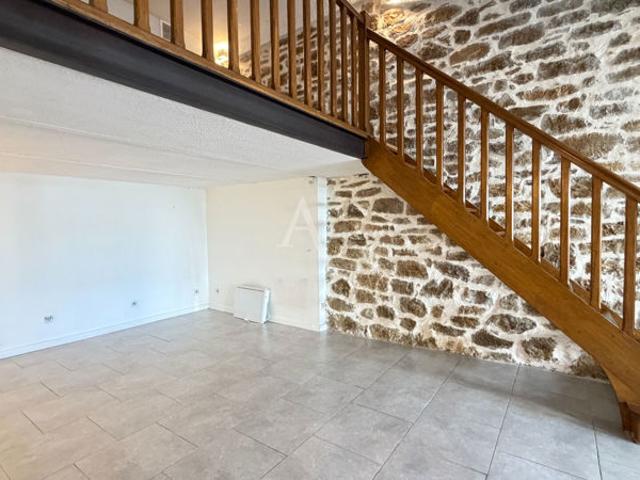 STUDIO EN RDC AVEC MEZZANINE DE 50.36 M2 AU CALME LUMINEUX PROCHE CENTRE VILLE