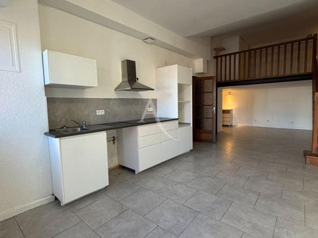 STUDIO EN RDC AVEC MEZZANINE DE 50.36 M2 AU CALME LUMINEUX PROCHE CENTRE VILLE