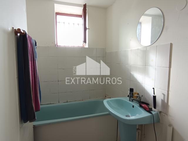 STUDIO EN REZ DE CHAUSSEE Lot 2