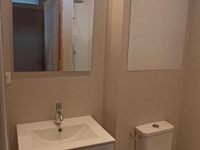 STUDIO EN REZ DE CHAUSSEE