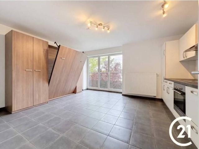 Studio en Vente à Ciney