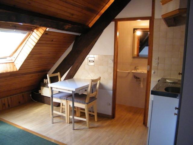 STUDIO ETUDIANT dans MAISON PARTICULIERE CORENC VILLAGE 5km de GRENOBLE