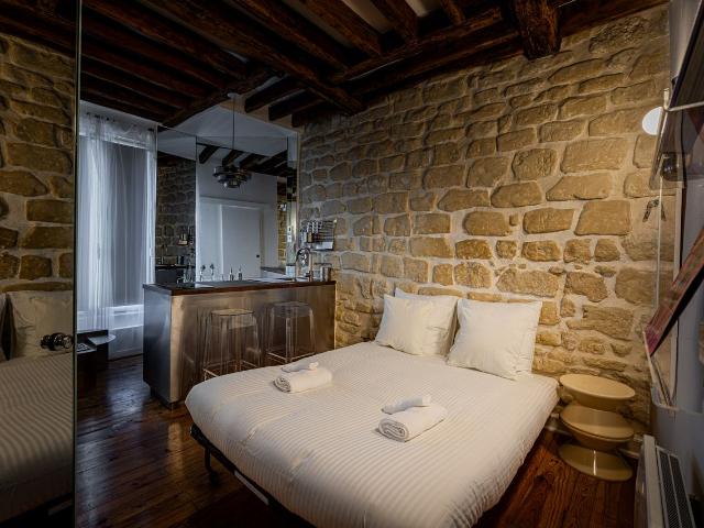 Studio Experience Montmartre, Paris Amsterdam Apartments for Rent