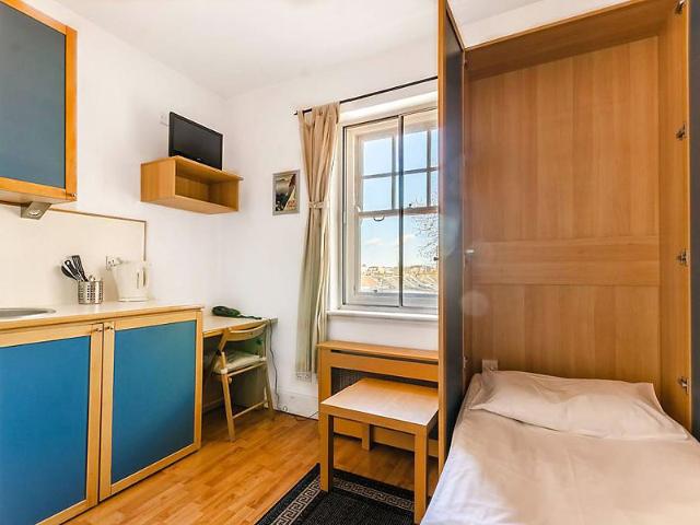 Studio for rent