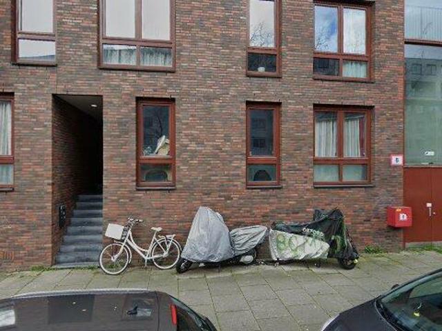studio for rent Amsterdam Dirk Vreekenstraat