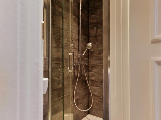 studio for rent at 21 Linden Gardens, London W2 4HD