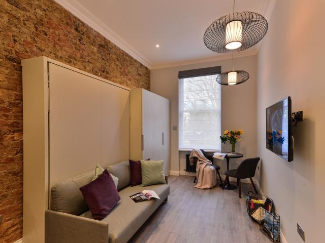 studio for rent at 21 Linden Gardens, W2 4HD