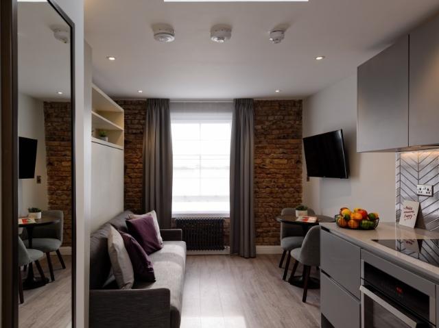 studio for rent at 21 Linden Gardens, W2 4HD