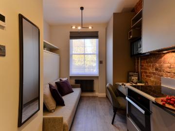 studio for rent at 21 Linden Gardens W2 4HD