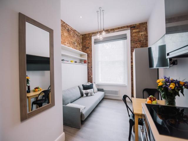 studio for rent at 25 Linden Gardens, London W2 4HH
