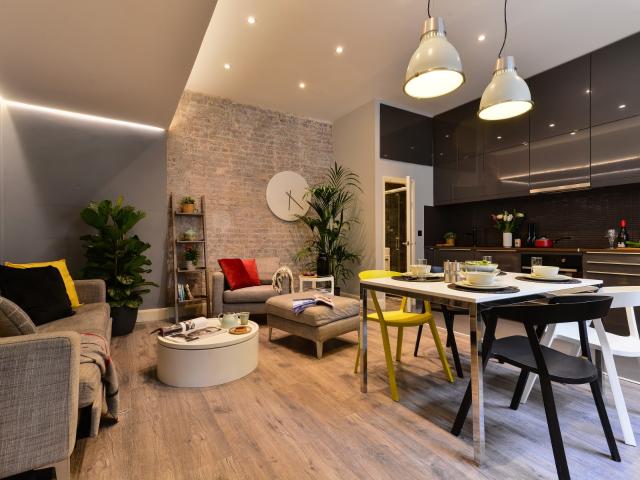 studio for rent at 25 Linden Gardens, London W2 4HH
