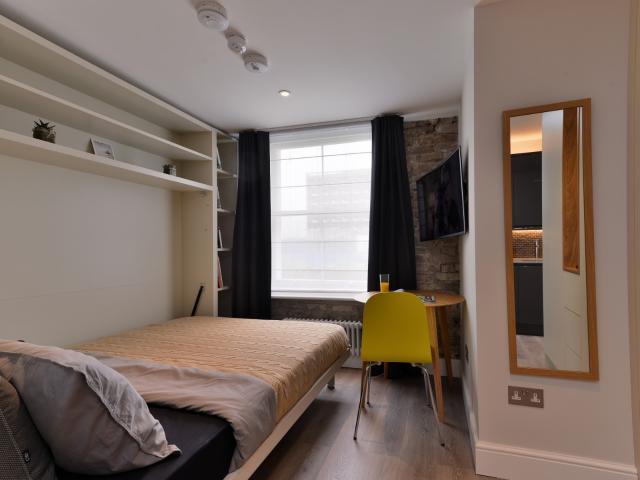 studio for rent at 25 Linden Gardens, London W2 4HH