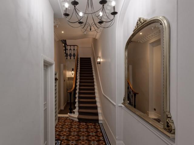 studio for rent at 25 Linden Gardens, London W2 4HH