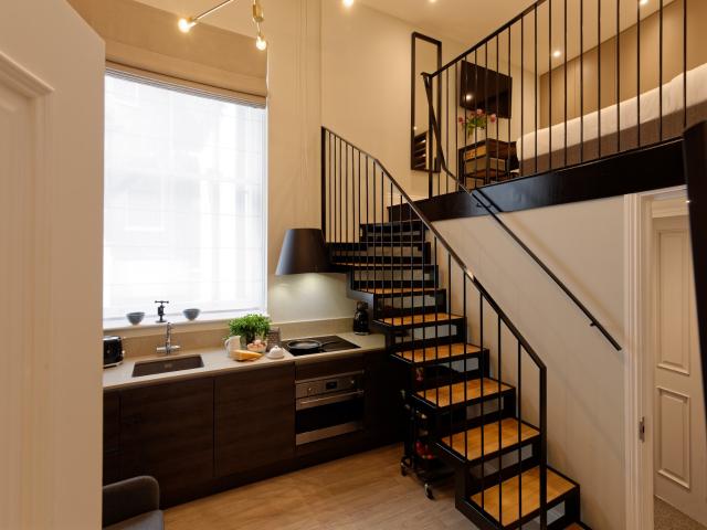 studio for rent at 37 Emperors Gate SW7 4HJ