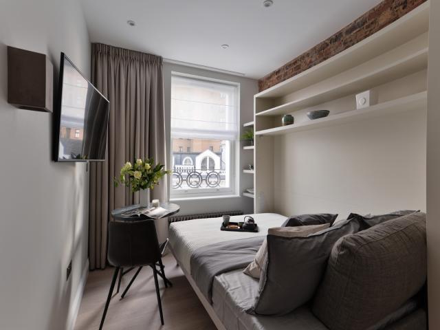 studio for rent at 37 Emperors Gate SW7 4HJ