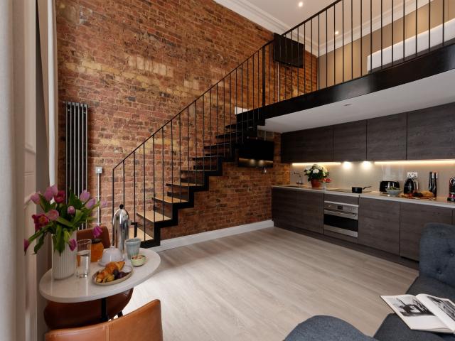 studio for rent at 37 Emperors Gate SW7 4HJ