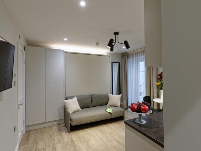 studio for rent at 37 Emperors Gate SW7 4HJ