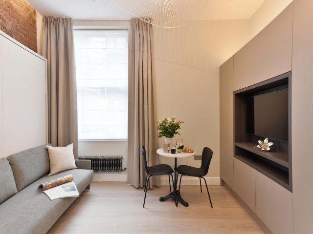 studio for rent at 37 Emperors Gate SW7 4HJ