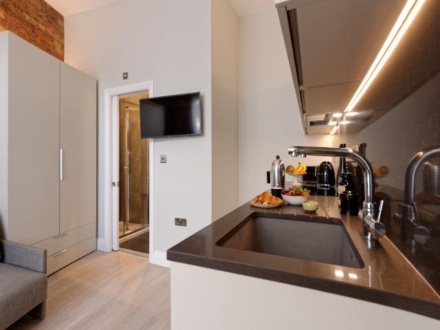 studio for rent at 37 Emperors Gate SW7 4HJ