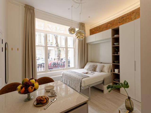 studio for rent at 71 Linden Gardens, LONDON W2 4HJ