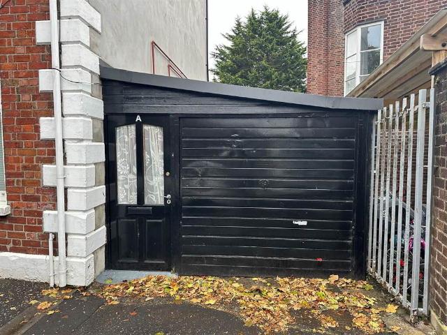 studio for rent in 4a Botanic Court, Rugby Road, Belfast, BT7 1QY