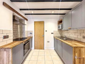 studio for rent in 6a Victoria Road, SO19 9DX