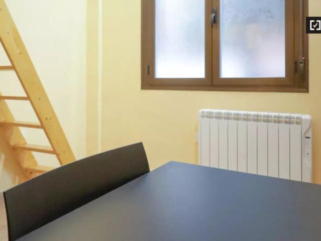 Studio for rent in Canillejas
