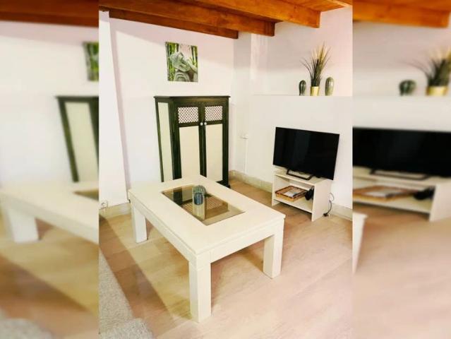 Studio for rent in Centro Histórico, bills included