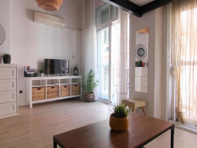 Studio for rent in Centro Histórico, bills included