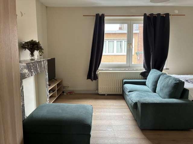 Studio for rent in Churchill, Brussels