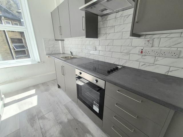 studio for rent in Crown Street, Halifax, Halifax