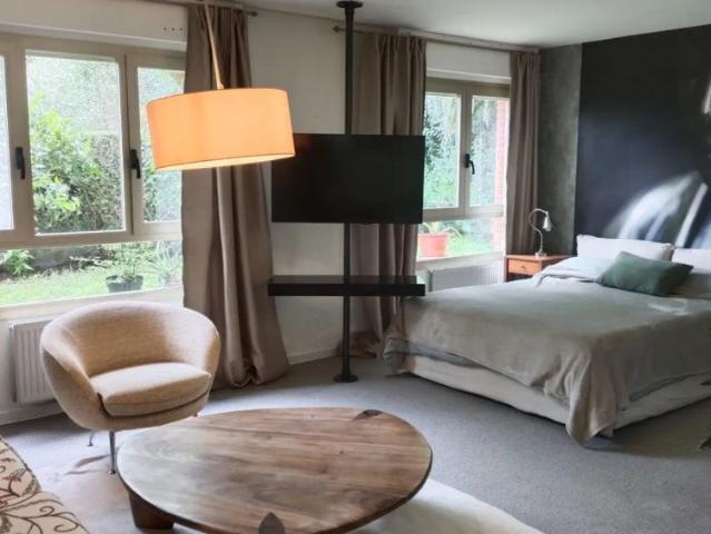 Studio for rent in Aiete, bills included