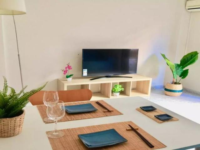 Studio for rent in Aiora, bills included