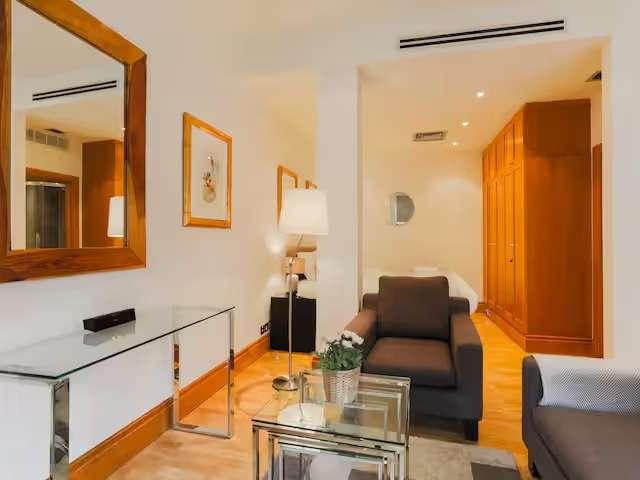 Studio for rent in Billingsgate, London