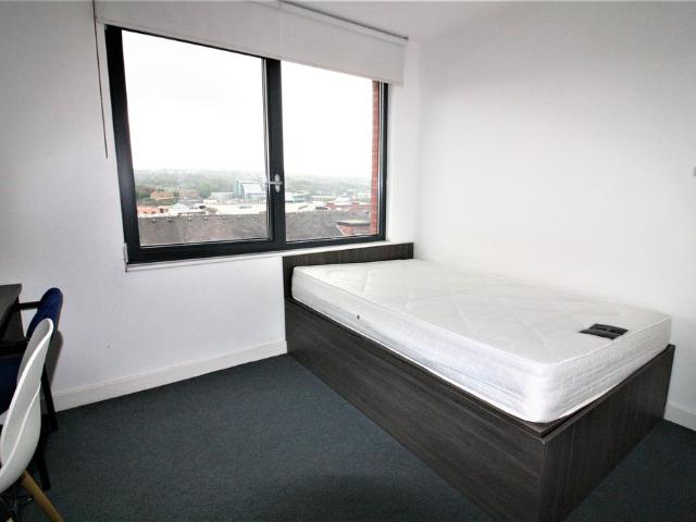 studio for rent in Bills inclusive studio apartment at Pearl Works, 2 Howard Lane, Sheffield, S1 2FT