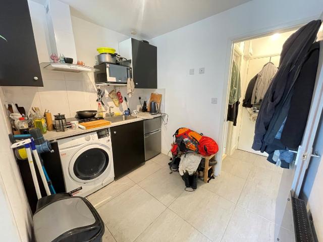Studio for rent in Broadway Parade, N8 9DE