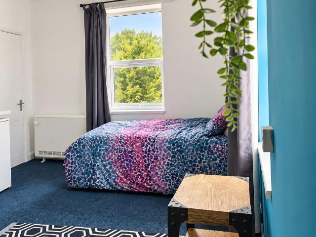 studio for rent in Gateford Road, Worksop
