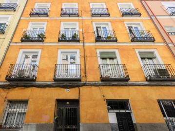 Studio for rent in Embajadores