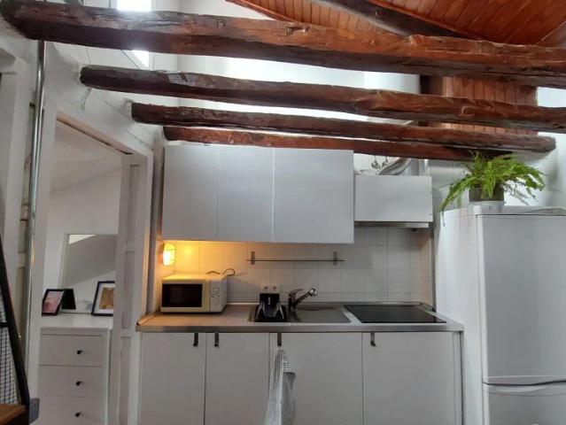 Studio for rent in Embajadores