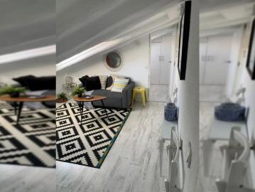 Studio for rent in Embajadores, bills included