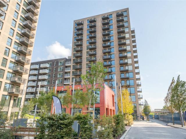 studio for rent in Emerald House, 23 Henley Cross, London, SE3 9LT