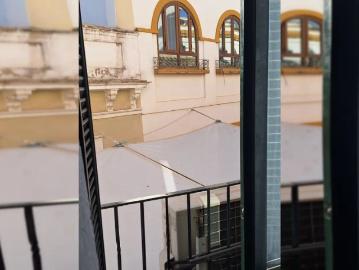 Studio for rent in Encarnación Regina, with air conditioner