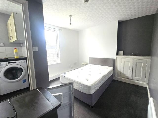 studio for rent in Flat, St. Albans Road, Nottingham